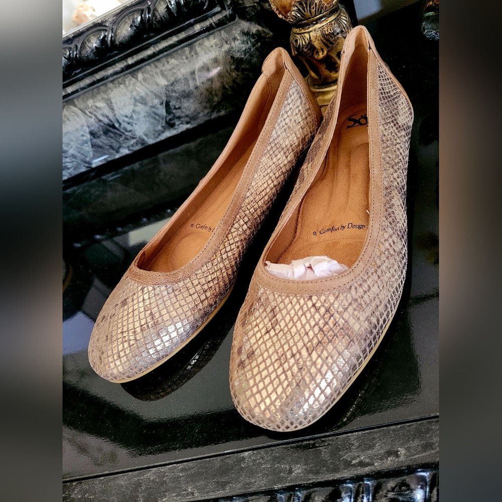 Sofft Gold Metallic Snakeskin-Textured Leather Ballet Flats